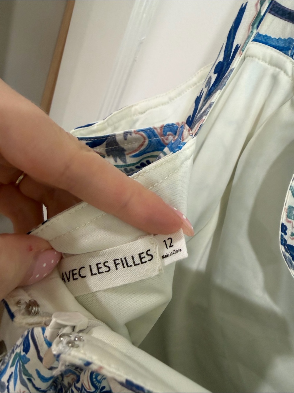Avec Les Filles Blue and Cream Floral Print Midi Dress - Picture 4 of 5
